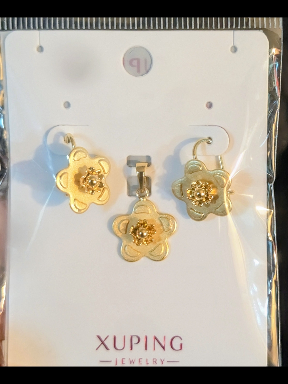 Gold Flower Earrings and Pendant Set